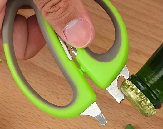 Detachable Magnetic Kitchen Scissors